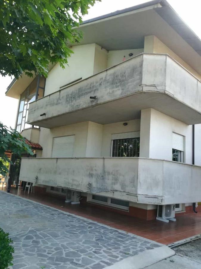 Old Club Casa Vacanze Carlo Trani 아프릴리아 외부 사진