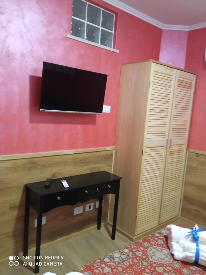 Old Club Casa Vacanze Carlo Trani 아프릴리아 외부 사진