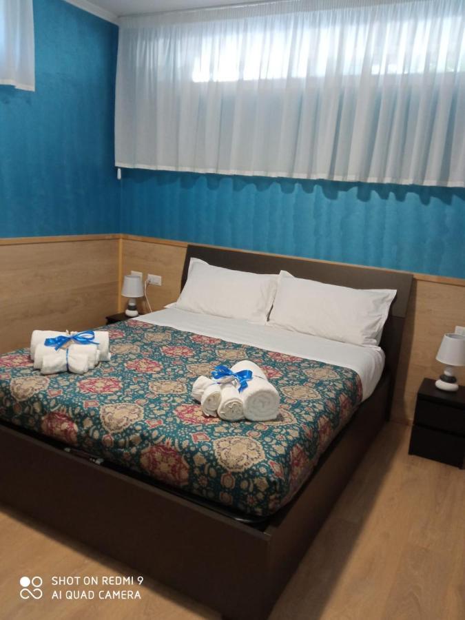 Old Club Casa Vacanze Carlo Trani 아프릴리아 외부 사진