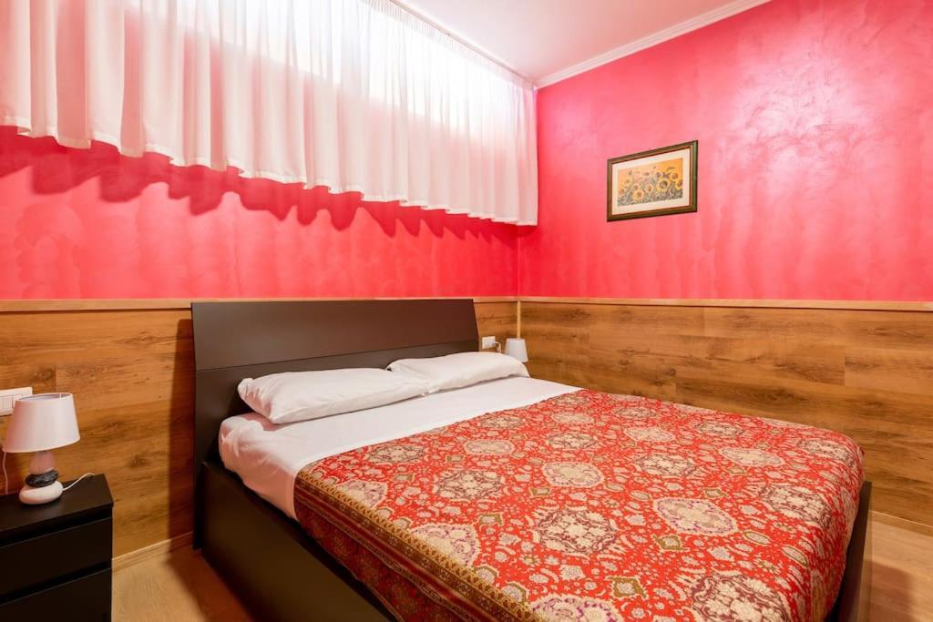 Old Club Casa Vacanze Carlo Trani 아프릴리아 외부 사진