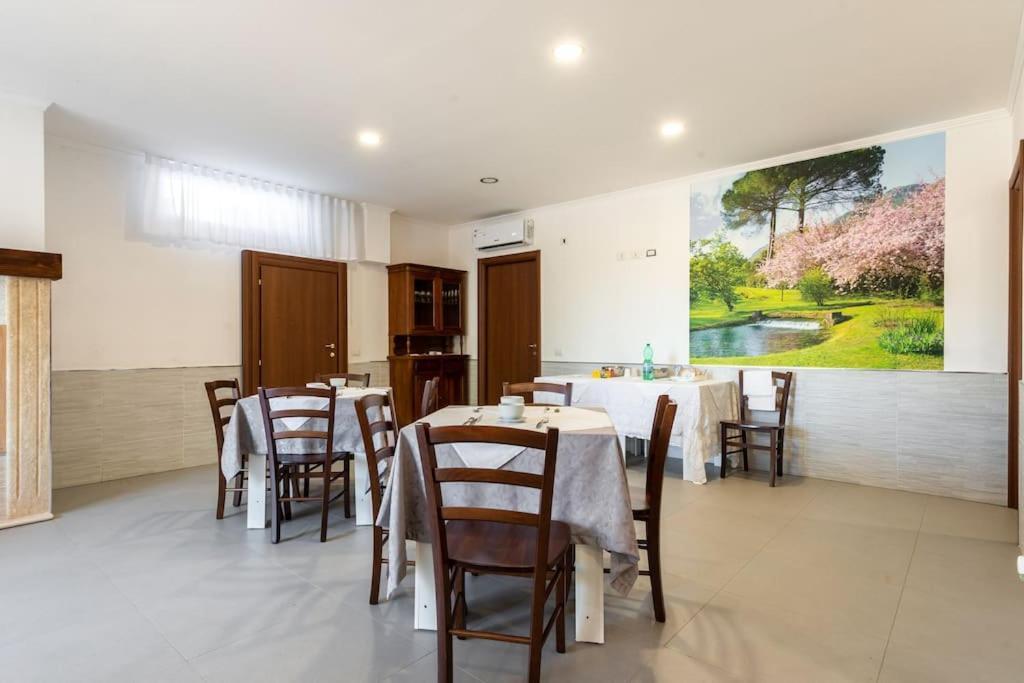 Old Club Casa Vacanze Carlo Trani 아프릴리아 외부 사진
